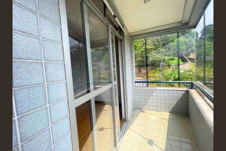 Apartamento à venda com 160m², 4 quartos e 4 vagasVaranda Quarto