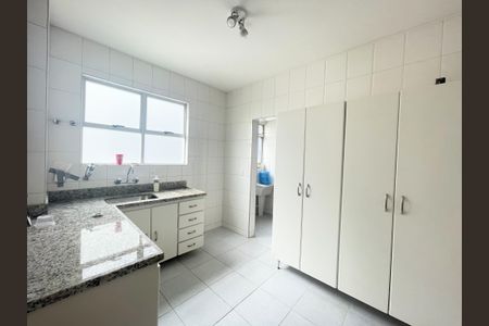 Apartamento à venda com 160m², 4 quartos e 4 vagasCozinha