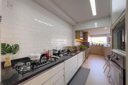 Apartamento à venda com 140m², 3 quartos e 2 vagasCozinha