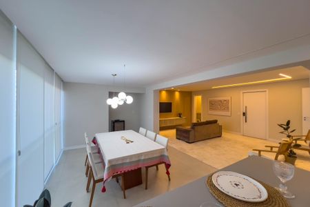 Apartamento à venda com 140m², 3 quartos e 2 vagasSala