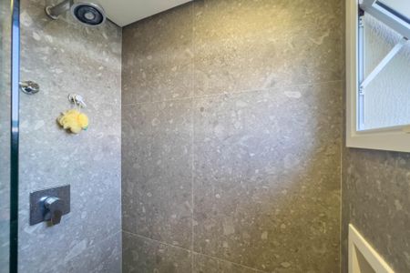 Apartamento à venda com 140m², 3 quartos e 2 vagasBanheiro do quarto 1