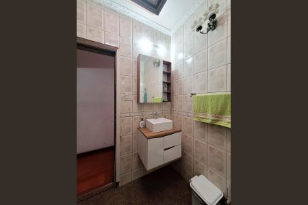 Casa à venda com 300m², 4 quartos e 4 vagasBanheiro