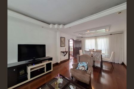 Casa à venda com 300m², 4 quartos e 4 vagasSala