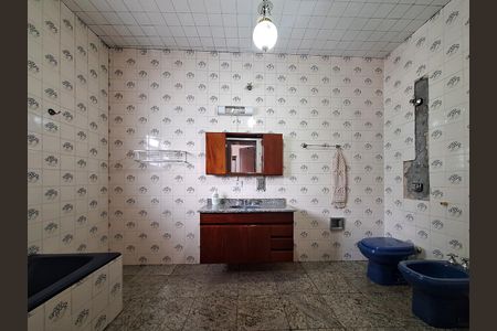 Casa à venda com 300m², 4 quartos e 4 vagasBanheiro Quarto 4
