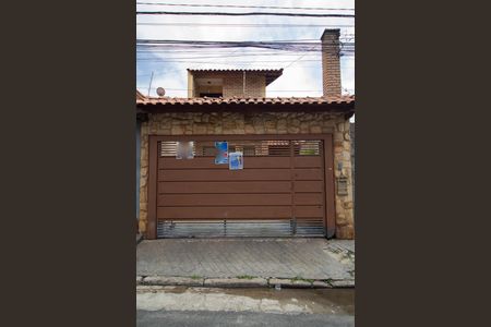 Casa à venda com 107m², 4 quartos e 2 vagasFachada