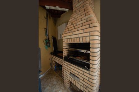 Casa à venda com 107m², 4 quartos e 2 vagasChurrasqueira