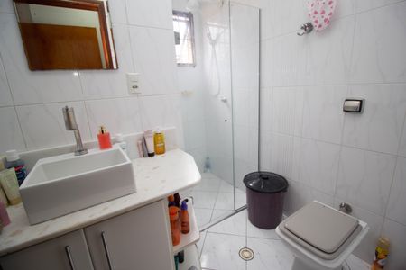 Casa à venda com 107m², 4 quartos e 2 vagasBanheiro da Suíte