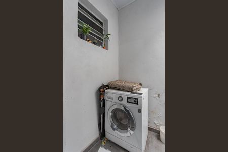 Casa à venda com 94m², 2 quartos e 5 vagas Casa à venda com 94m², 2 quartos e 5 vagasÁrea de Serviço