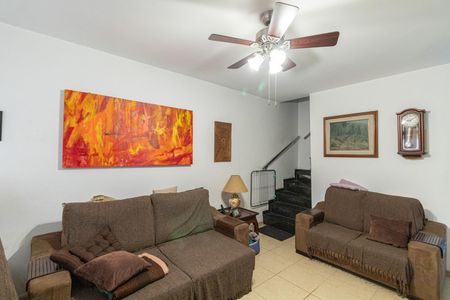 Casa à venda com 170m², 3 quartos e 3 vagasSala