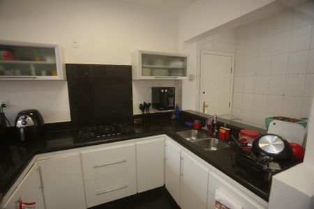 Apartamento à venda com 99m², 3 quartos e 2 vagasCozinha