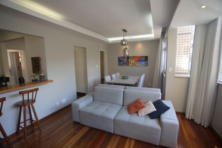 Apartamento à venda com 99m², 3 quartos e 2 vagasSala