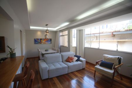 Apartamento à venda com 99m², 3 quartos e 2 vagasSala