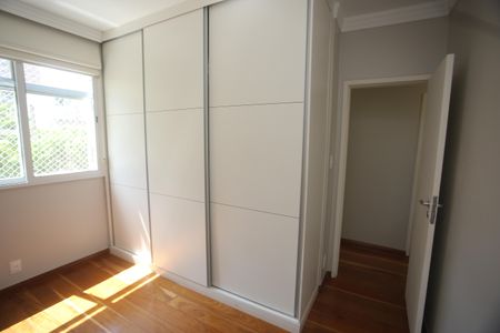 Apartamento à venda com 99m², 3 quartos e 2 vagasQuarto