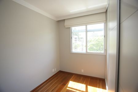 Apartamento à venda com 99m², 3 quartos e 2 vagasQuarto