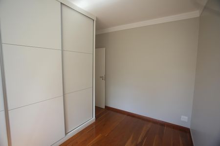 Apartamento à venda com 99m², 3 quartos e 2 vagasQuarto