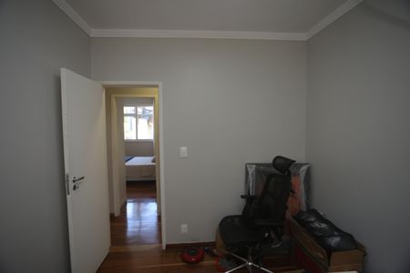 Apartamento à venda com 99m², 3 quartos e 2 vagasQuarto 2