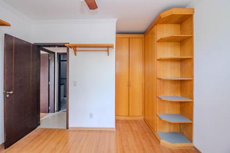 Apartamento para alugar com 200m², 3 quartos e 2 vagasQuarto