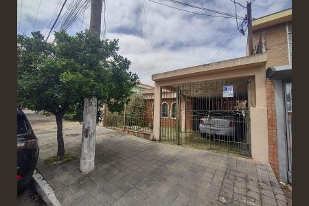 Casa para alugar com 170m², 3 quartos e 3 vagasFachada 