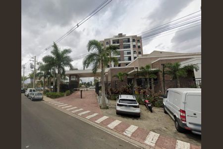 Apartamento à venda com 77m², 2 quartos e 2 vagasFoto 02