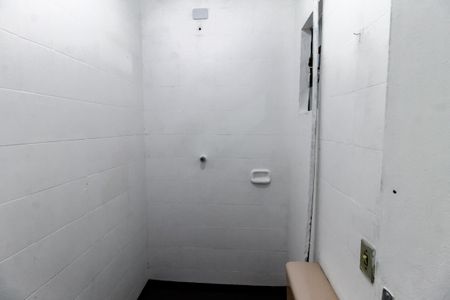 Casa para alugar com 120m², 2 quartos e 2 vagas Casa para alugar com 120m², 2 quartos e 2 vagasBanheiro da Suíte da Edícula