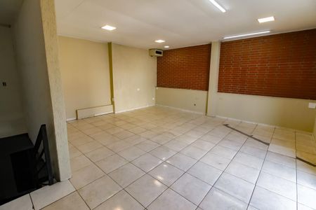 Casa para alugar com 120m², 2 quartos e 2 vagas Casa para alugar com 120m², 2 quartos e 2 vagasSala 3