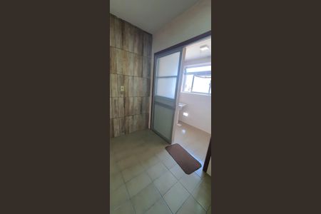Banheiro de apartamento para alugar com 2 quartos, 74m² em Floresta, Porto Alegre