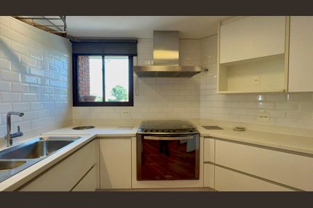 Apartamento à venda com 220m², 3 quartos e 3 vagas Apartamento à venda com 220m², 3 quartos e 3 vagasCozinha