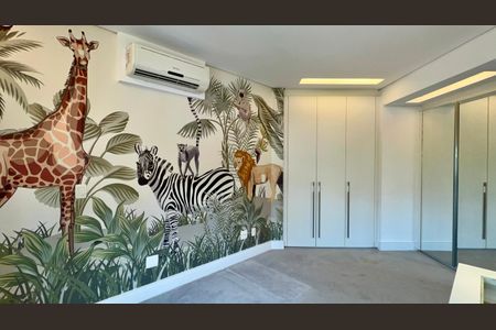 Apartamento à venda com 220m², 3 quartos e 3 vagas Apartamento à venda com 220m², 3 quartos e 3 vagasSuíte 1