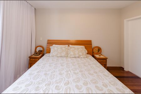 Apartamento à venda com 312m², 5 quartos e 3 vagasSuíte