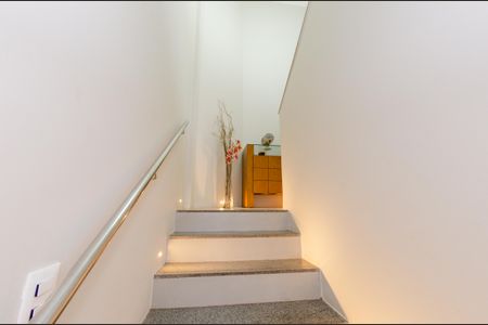 Apartamento à venda com 312m², 5 quartos e 3 vagasEscada