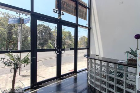 Apartamento para alugar com 85m², 2 quartos e sem vagaHall social