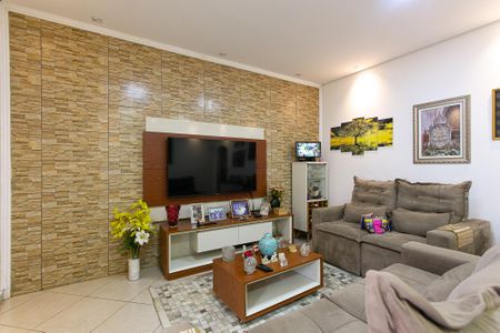 Casa à venda com 160m², 3 quartos e 3 vagas Casa à venda com 160m², 3 quartos e 3 vagasSala