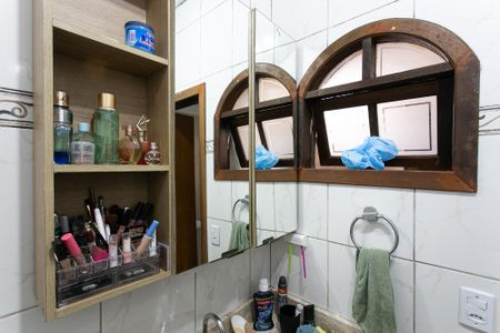 Casa à venda com 160m², 3 quartos e 3 vagas Casa à venda com 160m², 3 quartos e 3 vagasBanheiro Social