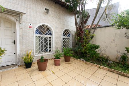 Casa à venda com 160m², 3 quartos e 3 vagas Casa à venda com 160m², 3 quartos e 3 vagasÁrea Externa