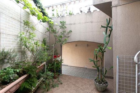 Casa à venda com 160m², 3 quartos e 3 vagas Casa à venda com 160m², 3 quartos e 3 vagasQuintal