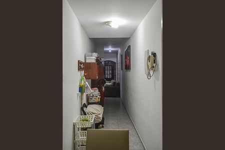 Casa à venda com 173m², 3 quartos e 2 vagasCorredor