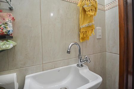 Casa à venda com 173m², 3 quartos e 2 vagasLavabo