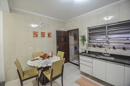 Casa à venda com 173m², 3 quartos e 2 vagasCozinha