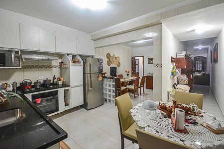 Casa à venda com 173m², 3 quartos e 2 vagasCozinha