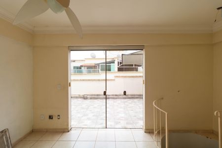 Apartamento à venda com 98m², 2 quartos e 1 vaga Apartamento à venda com 98m², 2 quartos e 1 vagaCobertura