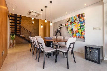 Apartamento para alugar com 109m², 2 quartos e 3 vagas Apartamento para alugar com 109m², 2 quartos e 3 vagasSala