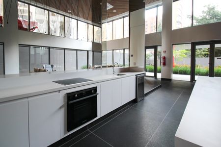 Apartamento à venda com 324m², 4 quartos e 4 vagasÁrea comum - Salão de festas