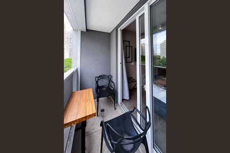 Studio para alugar com 22m², 1 quarto e sem vaga Studio para alugar com 22m², 1 quarto e sem vagaVaranda