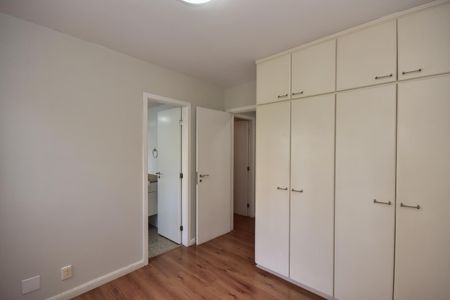 Apartamento à venda com 170m², 3 quartos e 3 vagasSuíte 2
