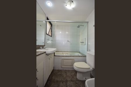 Apartamento à venda com 170m², 3 quartos e 3 vagasBanheiro da Suíte 3
