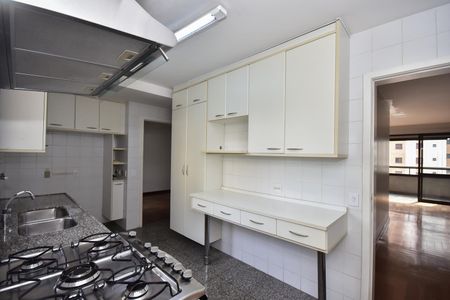 Cozinha de apartamento à venda com 3 quartos, 170m² em Vila Andrade, São Paulo