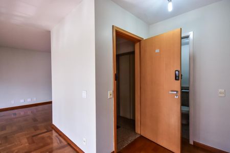 Apartamento à venda com 170m², 3 quartos e 3 vagasCorredor