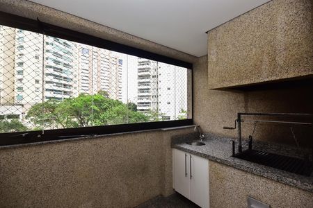 Apartamento à venda com 170m², 3 quartos e 3 vagasVaranda da Sala de Tv 2