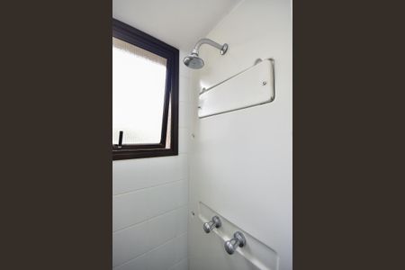 Apartamento à venda com 170m², 3 quartos e 3 vagasChuveiro do Banheiro da Suíte 2
