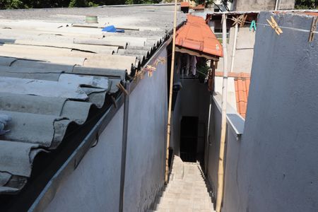 Casa para alugar com 48m², 2 quartos e sem vagaEscadas